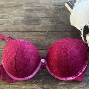 Victoria’s Secret push up bra like new